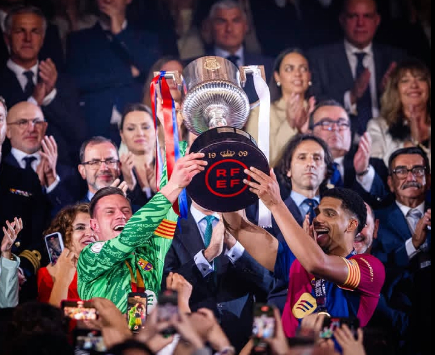 Barcelona Kunci Gelar Copa del Rey Lewat Drama Panas Kalahkan Real Madrid