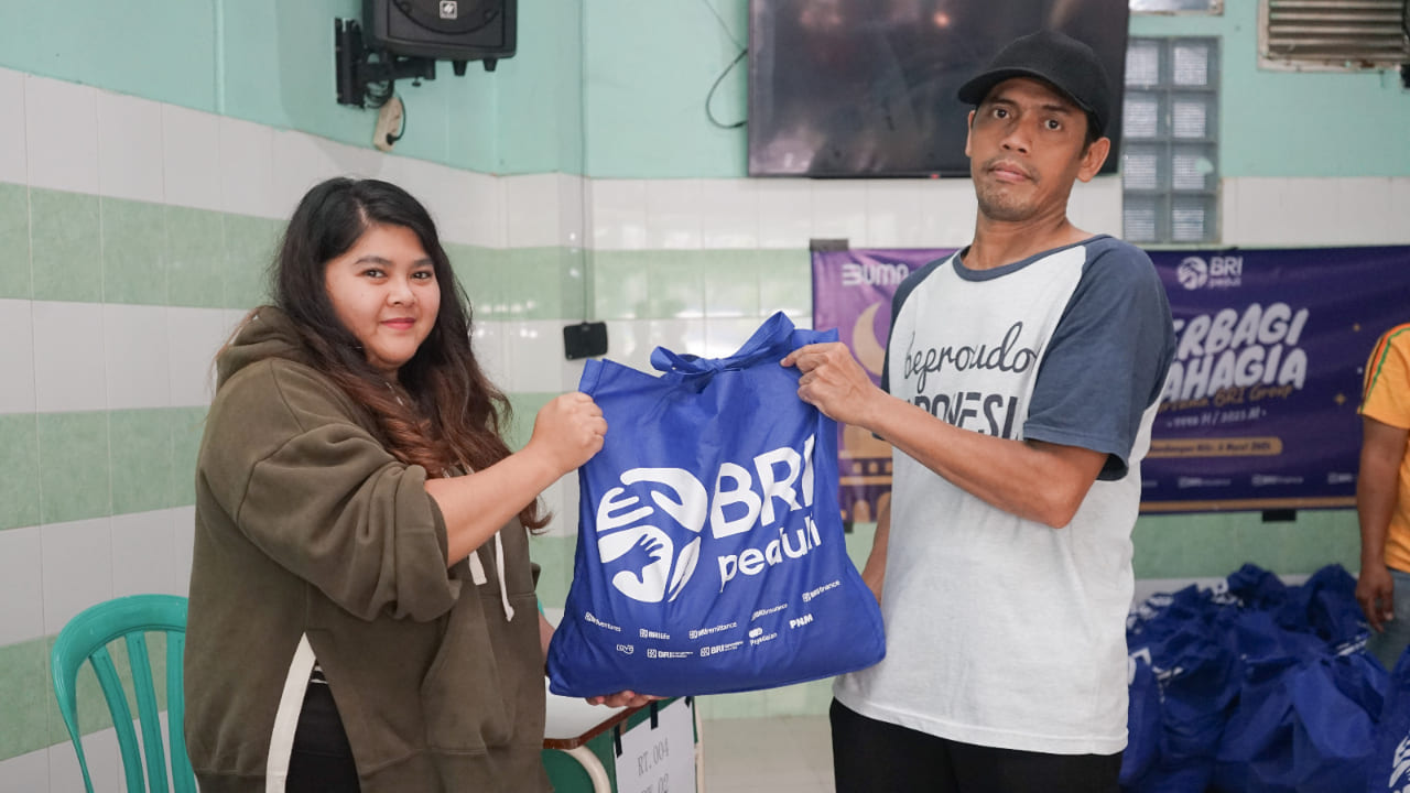 BRI Group Berbagi 100.000 Paket Sembako di Bulan Ramadan untuk Perkuat Ketahanan Sosial Masyarakat