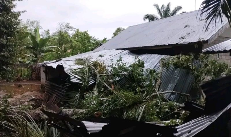 Dinsos Mukomuko Siapkan Bantuan untuk Korban Kebakaran dan Rumah Tertimpa Pohon