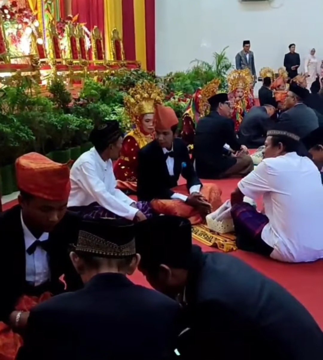 7 Pasang Pengantin Nikah Massal di Bengkulu Dilangsungkan Meriah dan Diarak dengan Delman