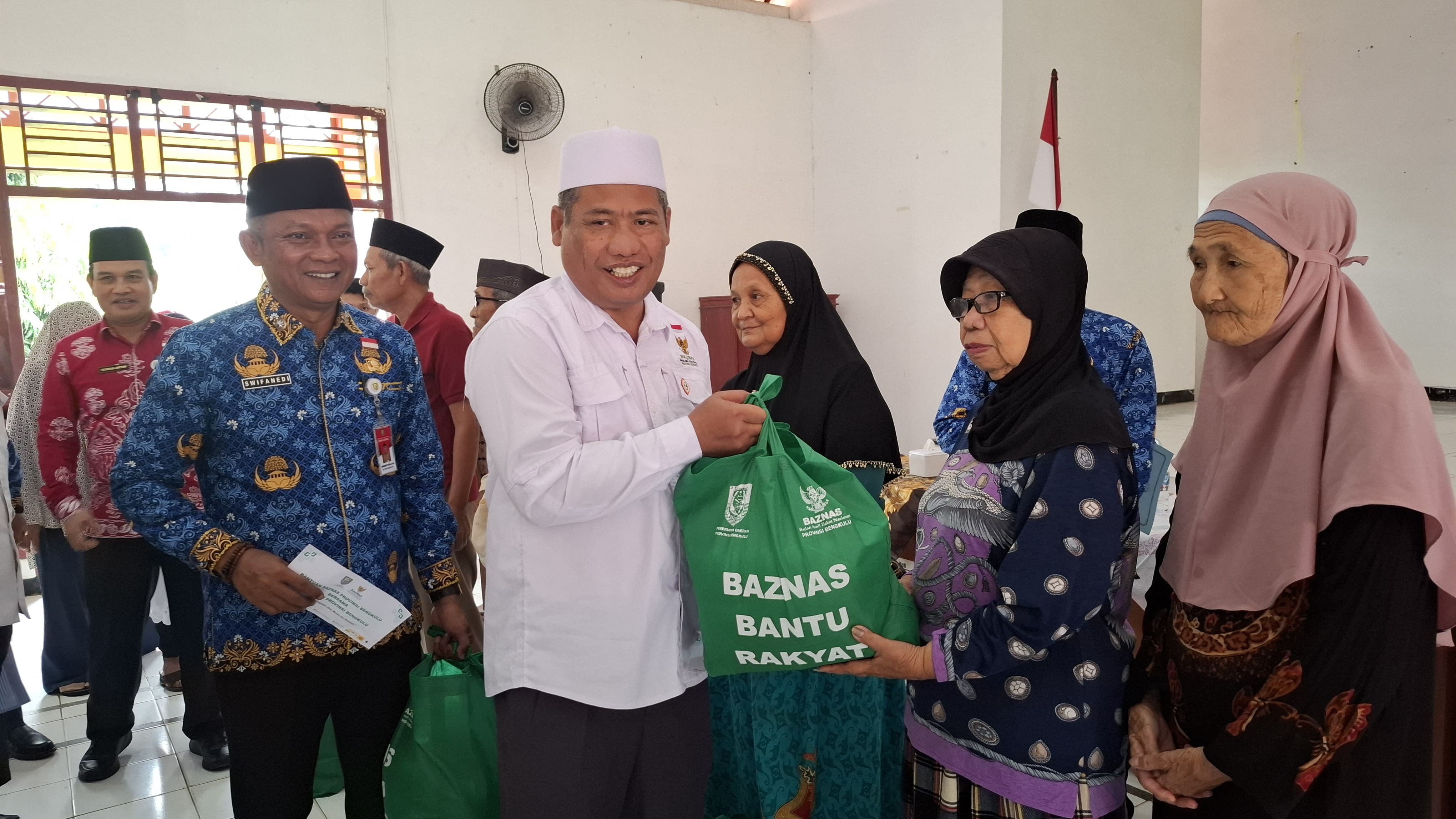 Pemprov Bengkulu dan Baznas Santuni 65 Lansia di Panti Tresna Werdha