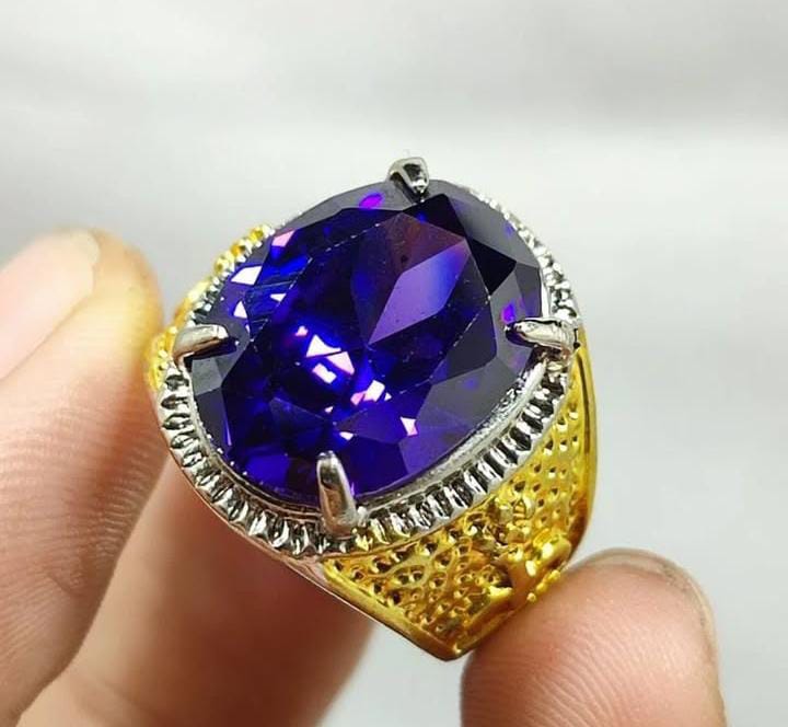 Punya Khasiat Mistis yang Mempengaruhi Rezeki dan Jodoh, Ini Mitos Batu Akik Kecubung