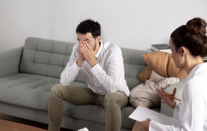 Jangan Ikut Diam, Ini Cara Tepat Menghadapi Pasangan Silent Treatment