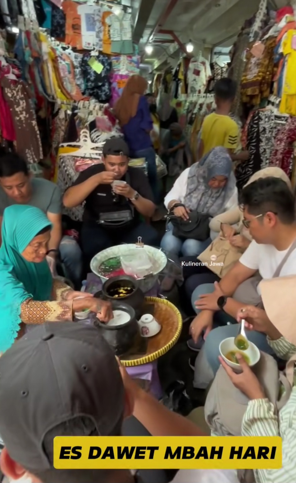 Jelajah Kuliner Nusantara: Nikmati Kesegaran Es Dawet Mbah Hari di Malioboro, Yogyakarta