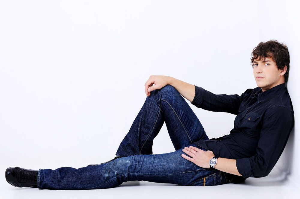 5 Jenis Celana Jeans yang Direkomendasikan untuk Kaum Pria, Bikin Penampilan Keren dan Bergaya !
