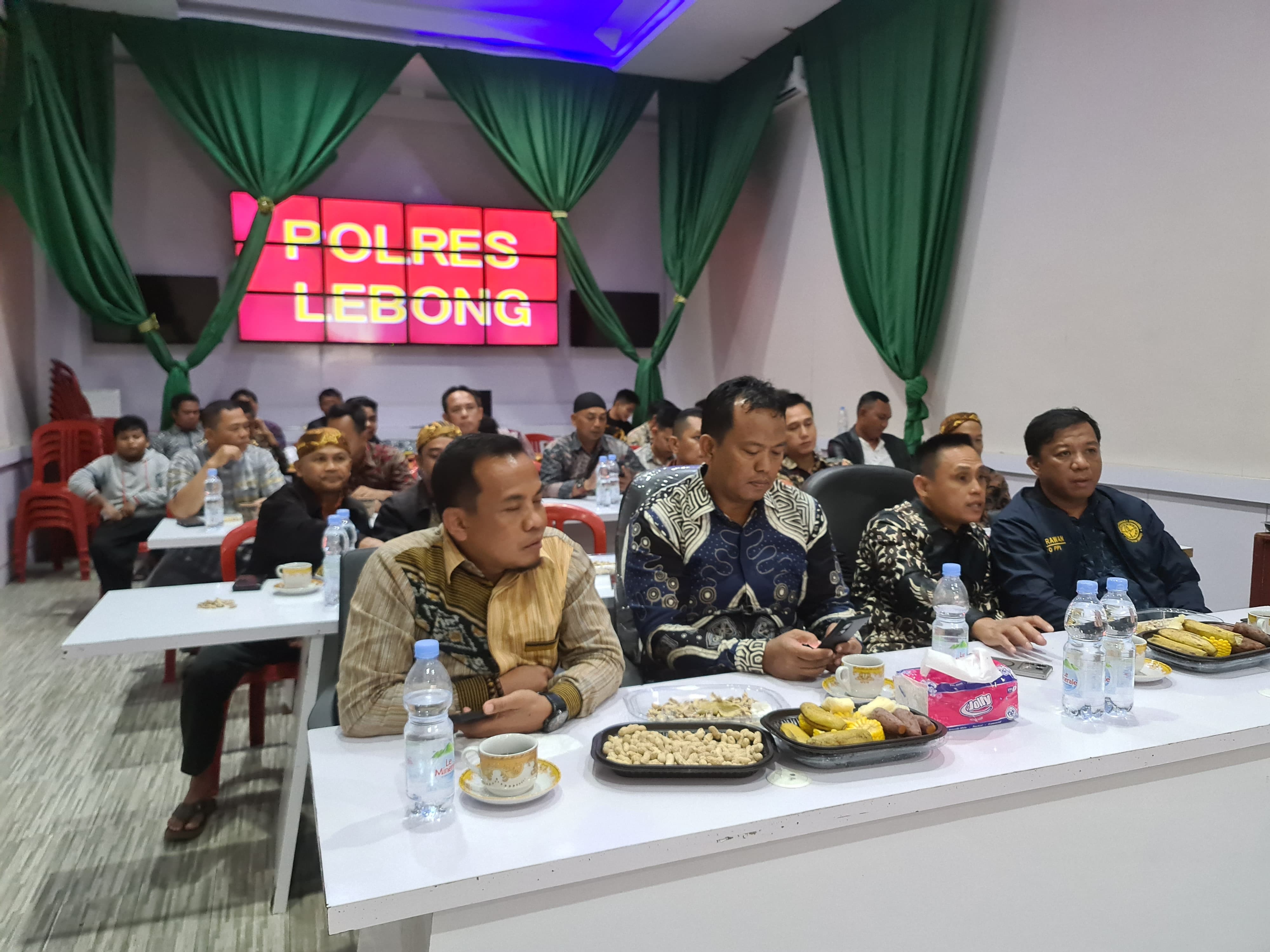 Polres Lebong Gelar Nobar Wayang Kulit, Dalam Rangka HUT Bhayangkara ke-78 Tahun 2024