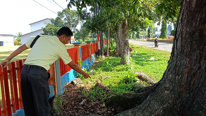 Tega! Bayi Perempuan Diduga Sengaja Dibuang Orang Tua, Ditemukan di Depan Gudang Bulog dengan Kondisi Begini 