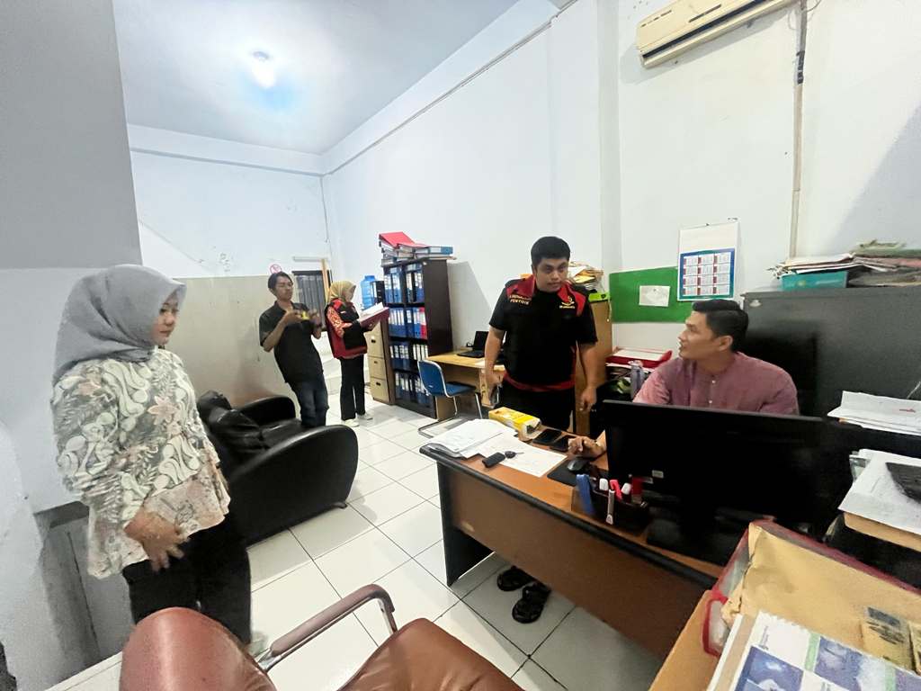 Diduga Langgar Izin Tambang, Kejati Bengkulu Sita Dokumen dan Perangkat Elektronik dari Penggeledahan PT RSM