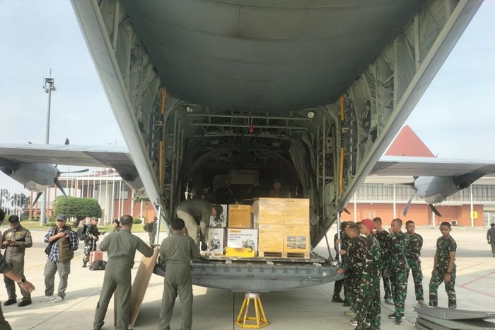 A400M dan 3 Hercules Dikerahkan untuk Kirim Bantuan ke Wilayah Banjir Sumatera