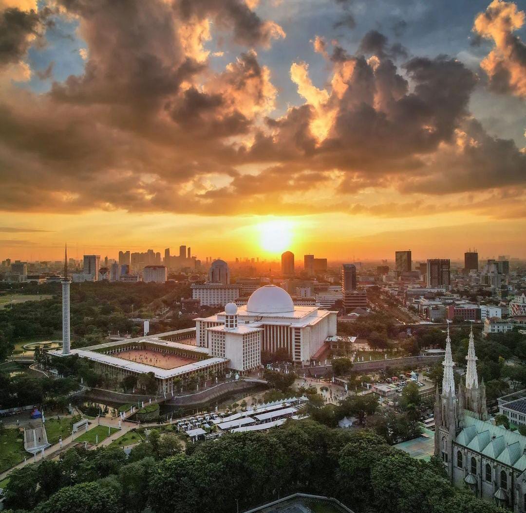 Mendalami Nilai Keagamaan, Ini 10 Tempat Wisata Religi Islam di Indonesia yang Wajib Dikunjungi