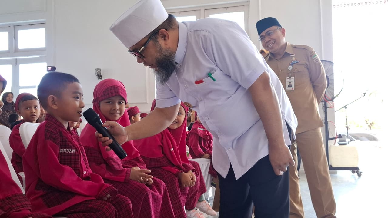 Helmi Hasan Terima Kunjungan 53 Siswa TK IT Mumtazah, Tanamkan Semangat Belajar Sejak Dini
