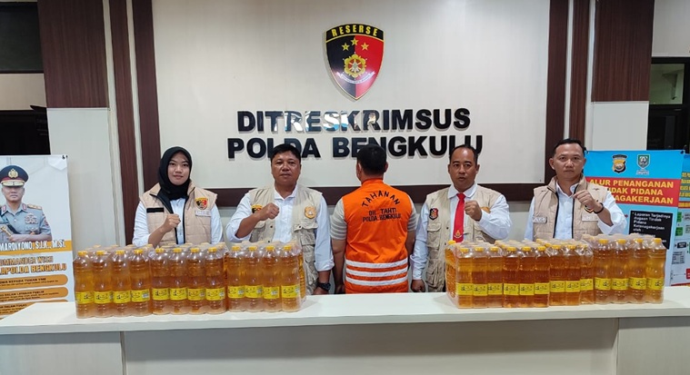 V 5AWIT Diduga Kurang Isi, Polda Bengkulu Bongkar Modus Produksi Nakal Kasus Minyak Goreng Kurang Takaran