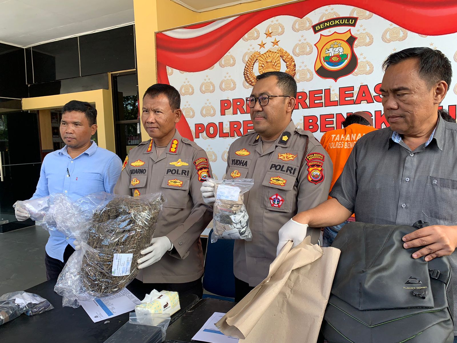 Polresta Bengkulu Tangkap 3 Pengedar Narkoba, Sita Hampir 2 Kg Ganja dan Sabu