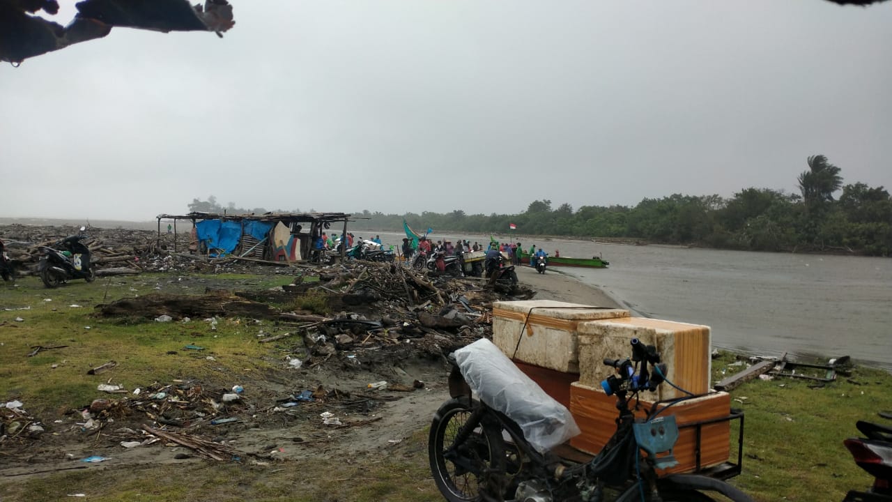 Kapal Nelayan di Mukomuko Karam Dihantam Cuaca Buruk, Tiga Nelayan Terombang-ambing, Begini Kondisinya 