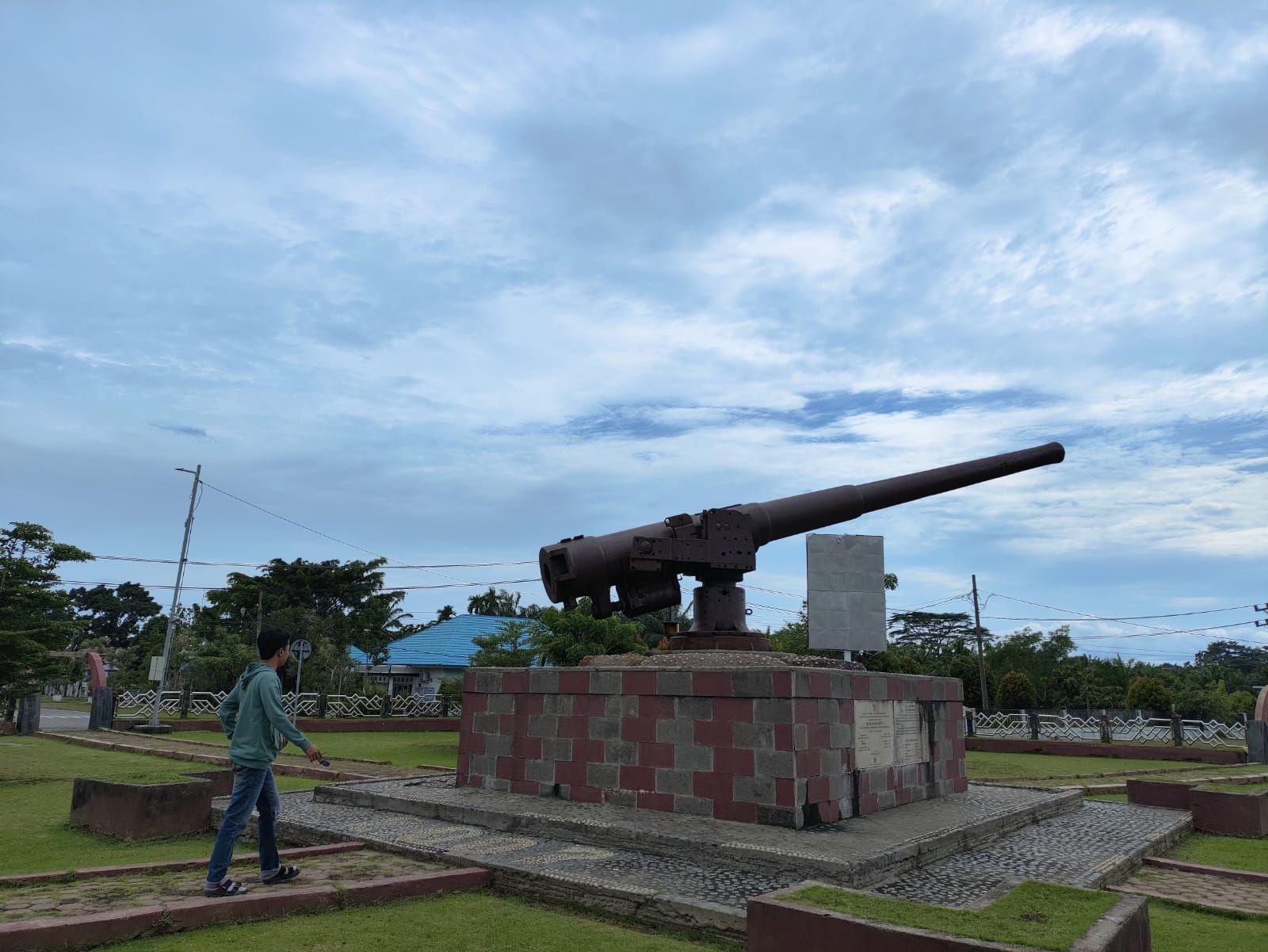 Meriam Honisuit, Warisan Sejarah yang Menjadi Destinasi Wisata Sore Favorit di Bengkulu Selatan