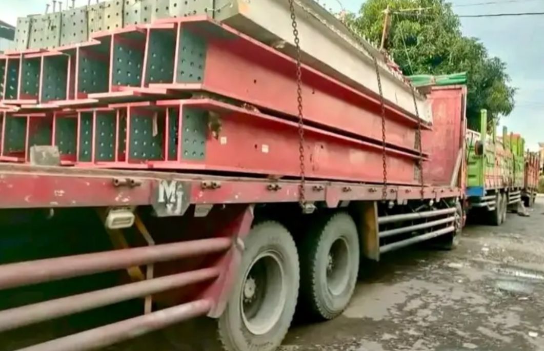 Rangka Jembatan Lubuk Silandak Mulai Diangkut, Pemkab Targetkan Pemasangan Tahun 2026