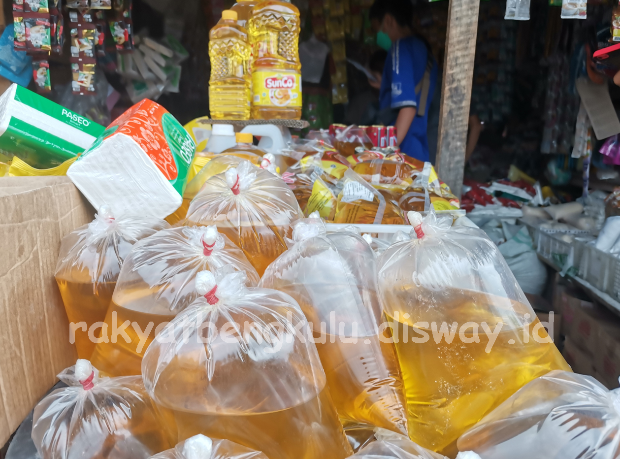 Menanti Minyak Goreng  Kemasan Rp 14 Ribu/Liter