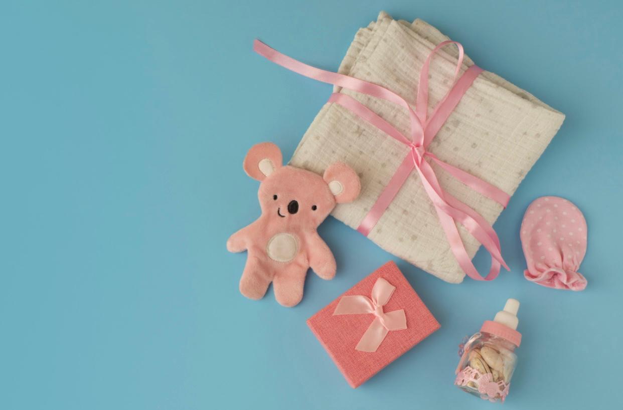 Cari Hadiah Kelahiran Bayi? Ini Kado Newborn yang Paling Berguna
