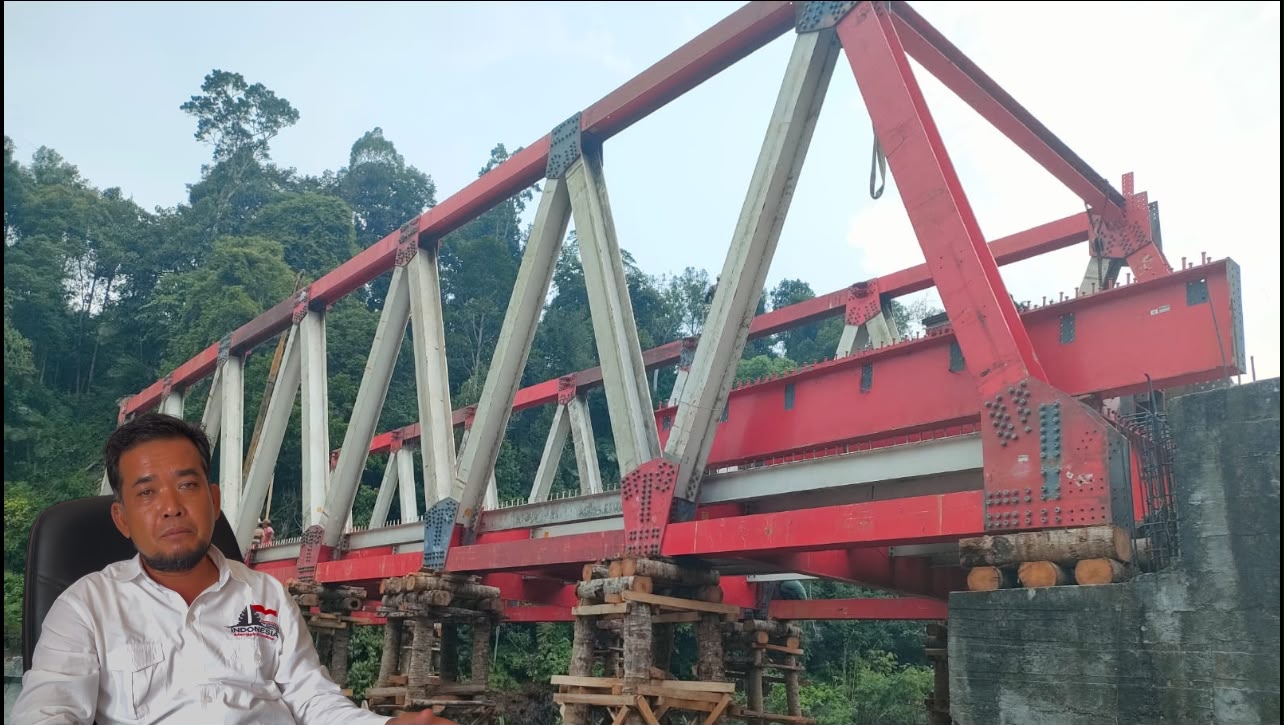 Jembatan Lubuk Silandak Mukomuko Mulai Berubah, Rangka 30 Meter Terpasang