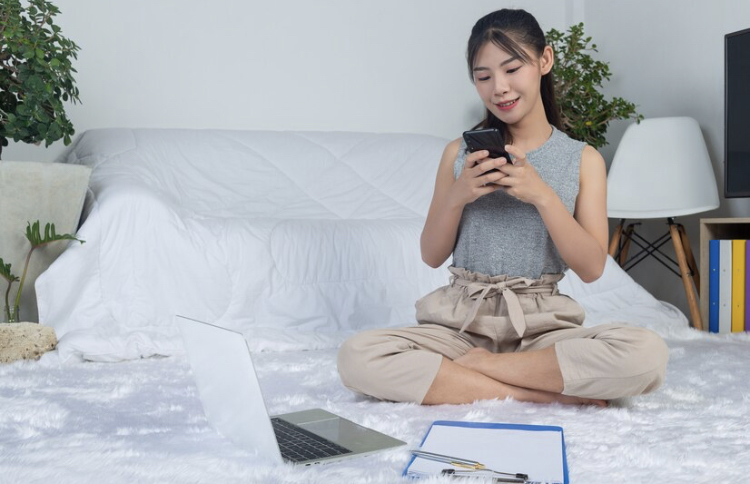 Panduan Digital Detox di Awal Tahun, Atur Kehidupan Digitalmu dengan Bijak