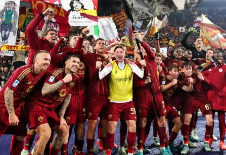 AS Roma Menang Telak 2-0 atas Lazio dalam Derby Della Capitale, Loncat ke Peringkat 10 Liga Italia