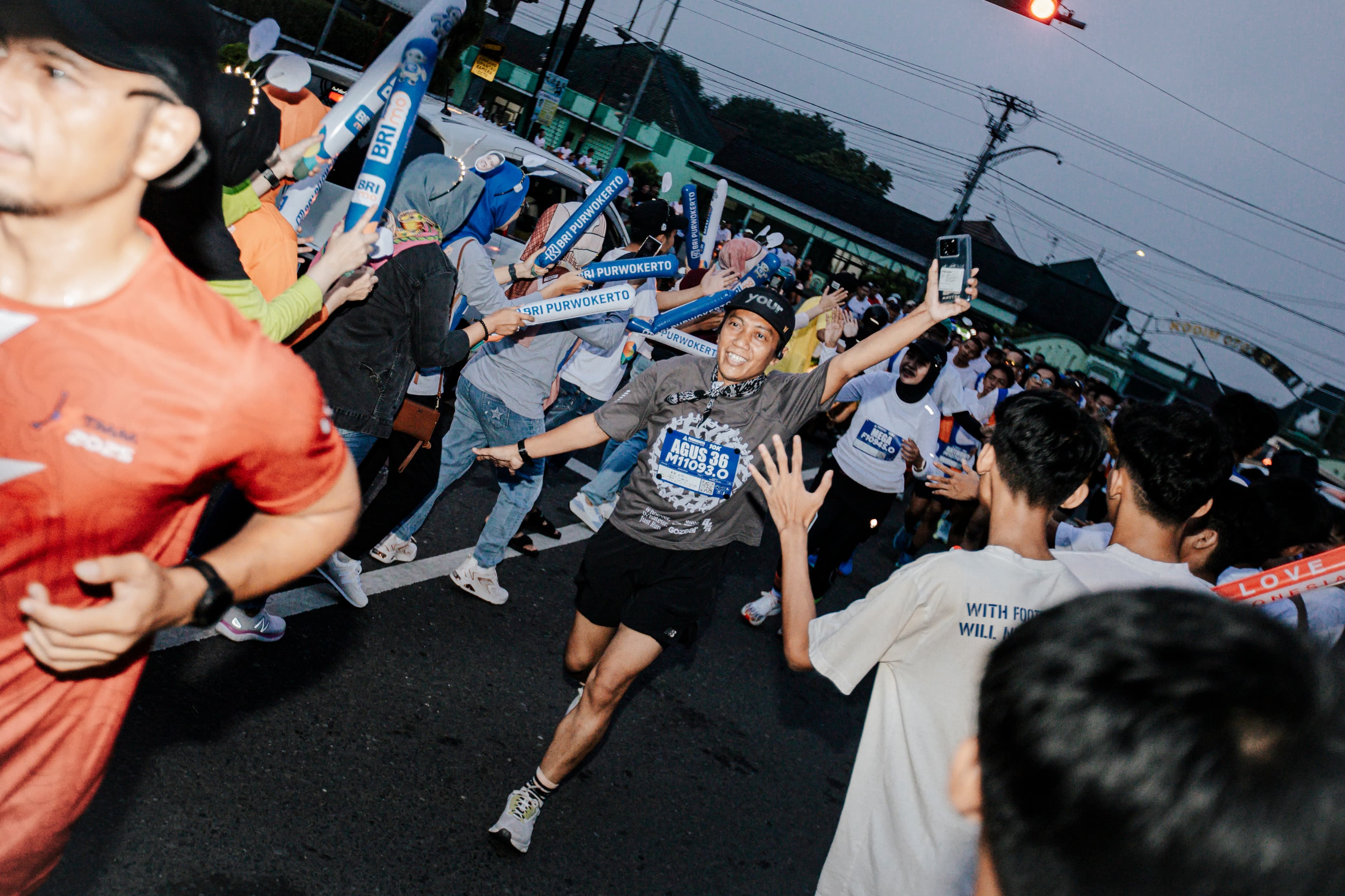 BRI Dukung Purwokerto Half Marathon 2025: Dorong Sport Tourism dan Pemberdayaan UMKM Lokal
