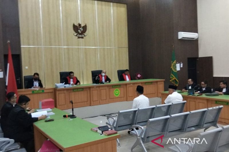Eks Bupati Bengkulu Utara Imron Rosyadi Dituntut 4,5 Tahun Penjara dalam Kasus Tambang