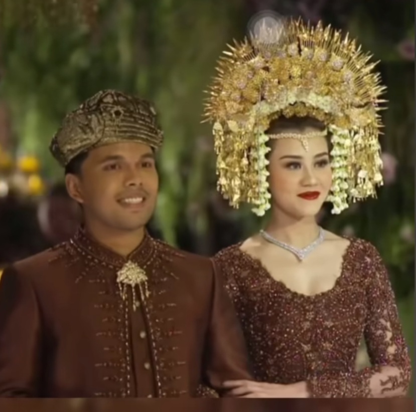 Resepsi Pernikahan Thariq Halilintar dan Aaliyah Massaid Usung Adat Minangkabau, Gunakan Suntiang