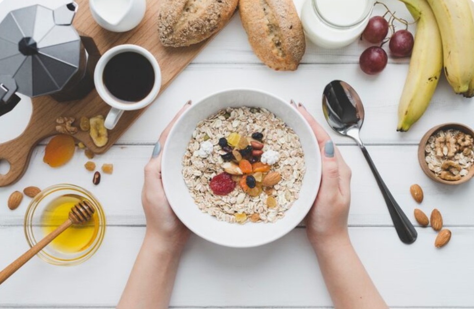 Oatmeal Bukan Sekadar Menu Sarapan, Ini 5 Khasiatnya bagi Kesehatan
