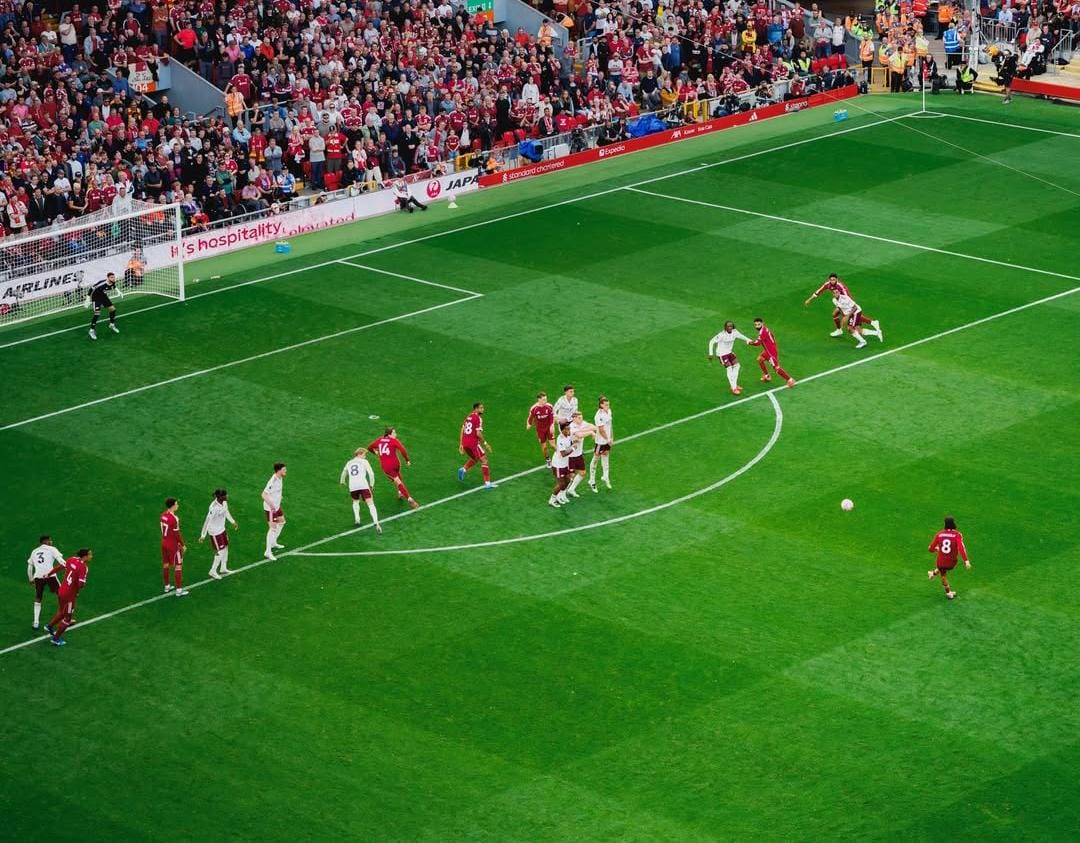 Gol Spektakuler Szoboszlai Antar Liverpool Tumbangkan Arsenal di Anfield