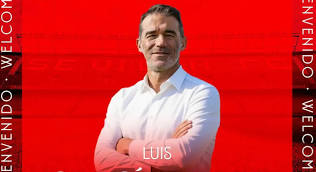 Luis Garcia Plaza Resmi Latih Sevilla di Sisa Musim 2025/2026