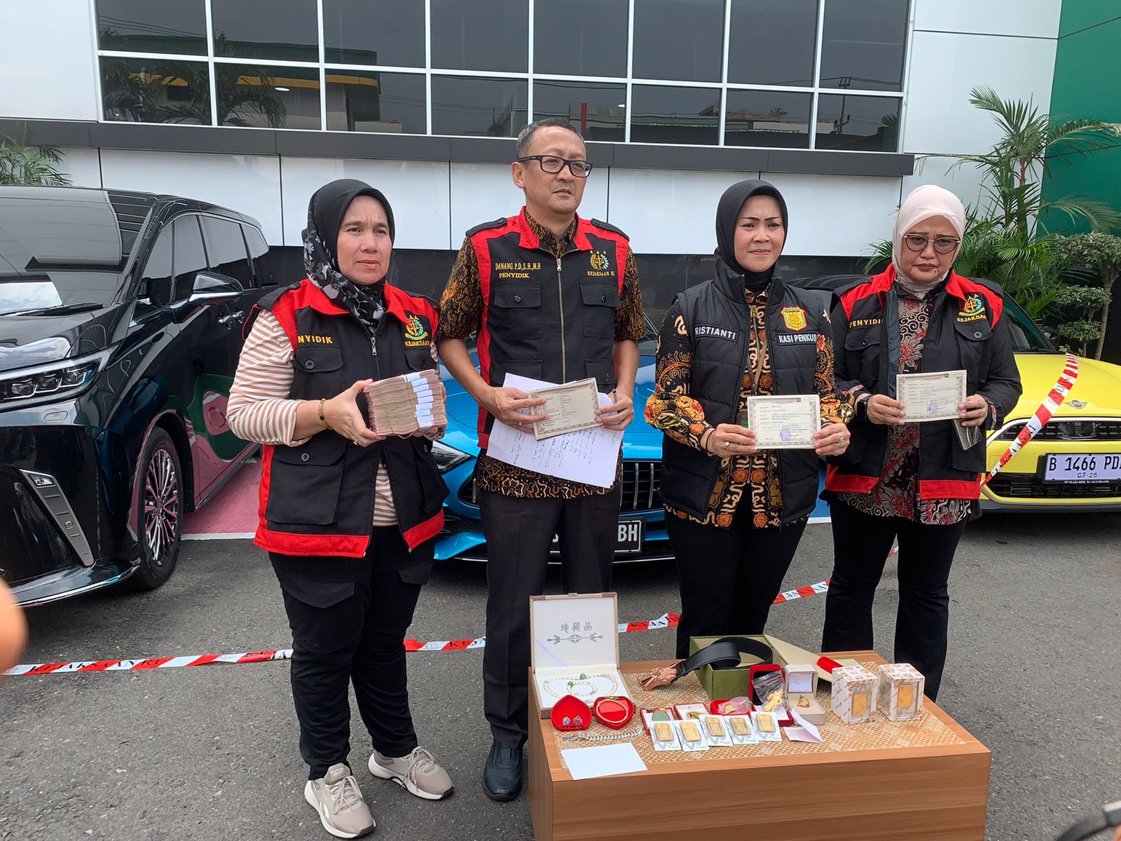 Kejati Bengkulu Sita Mobil Mewah hingga Emas 2,5 Kg dari Tersangka Korupsi Tambang Batu Bara