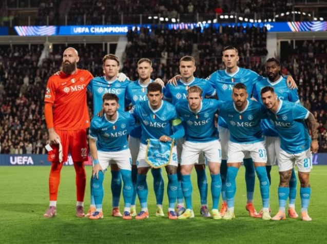 Napoli Memimpin Tipis, Empat Tim Berebut Tahta Serie A