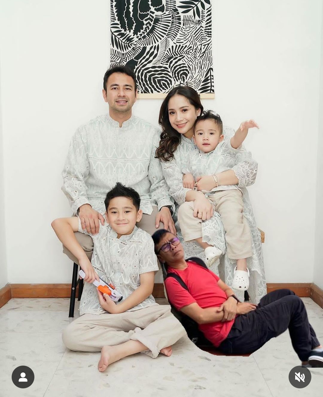 Trend Foto Masuk Keluarga Raffi Ahmad, Ulah Grup Musik Project Pop Bikin Netizen Tergelitik