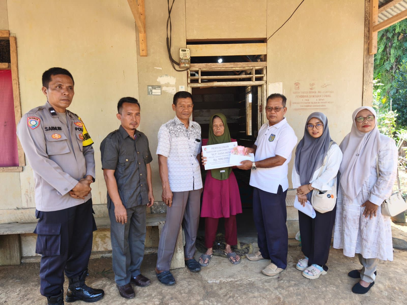 Pemdes Sumber Mulya Salurkan BLT Dana Desa Tahap I 2026, 2 KPM Terima ...