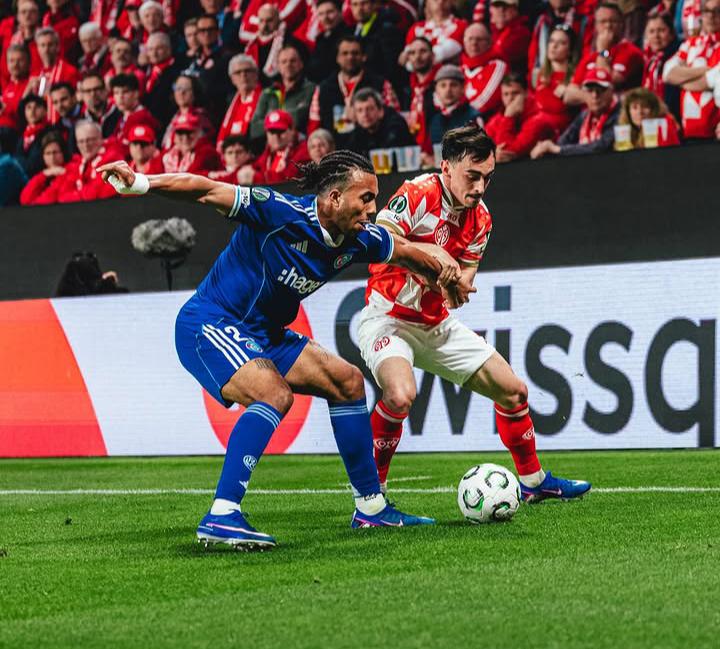 Dominasi Tuan Rumah, Mainz dan Rayo Vallecano Amankan Kemenangan di Leg Pertama