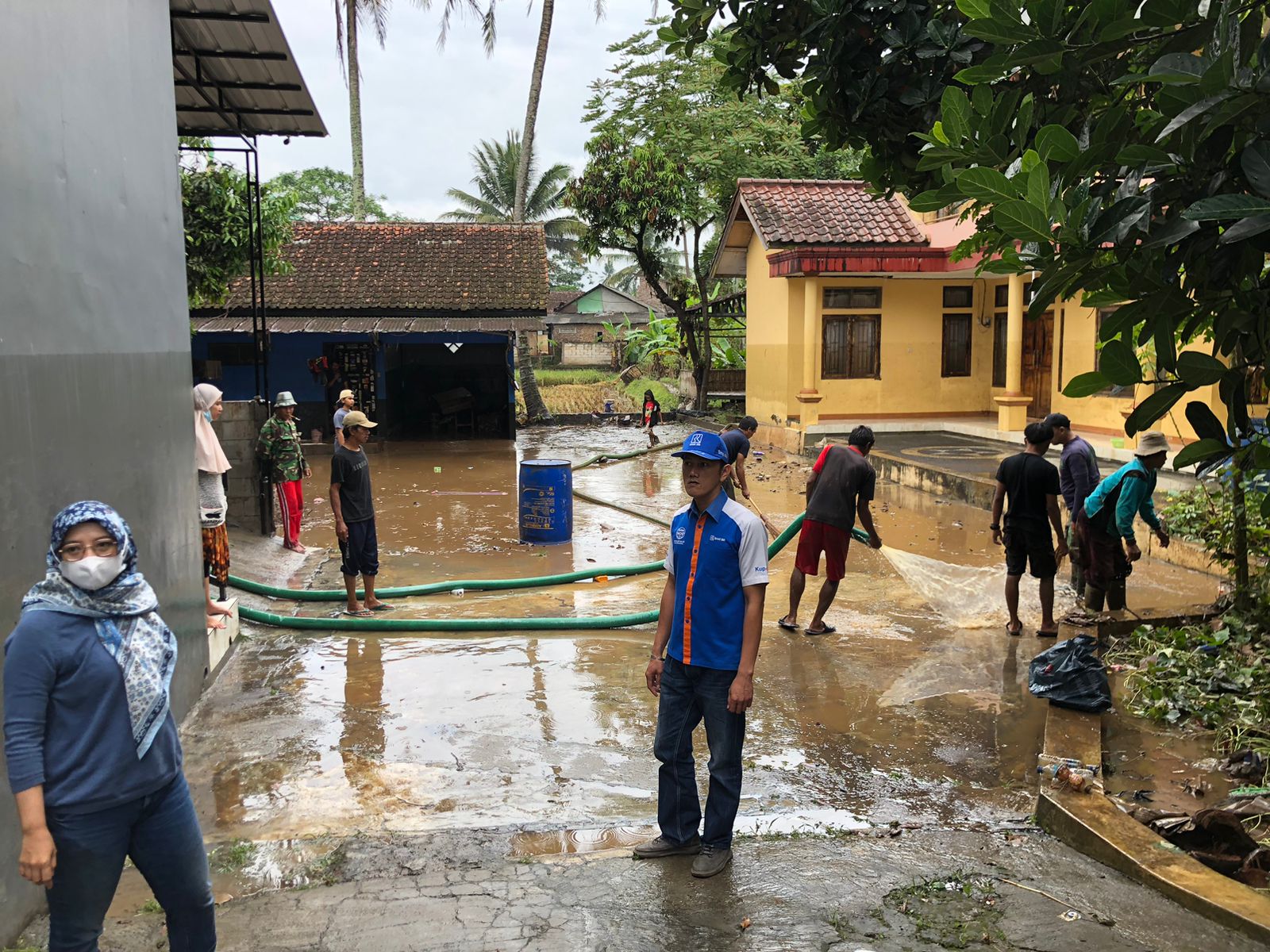 Cepat Tanggap Bencana Banjir, BRI Salurkan Bantuan ke Warga Ciledug, Tangerang & Garut