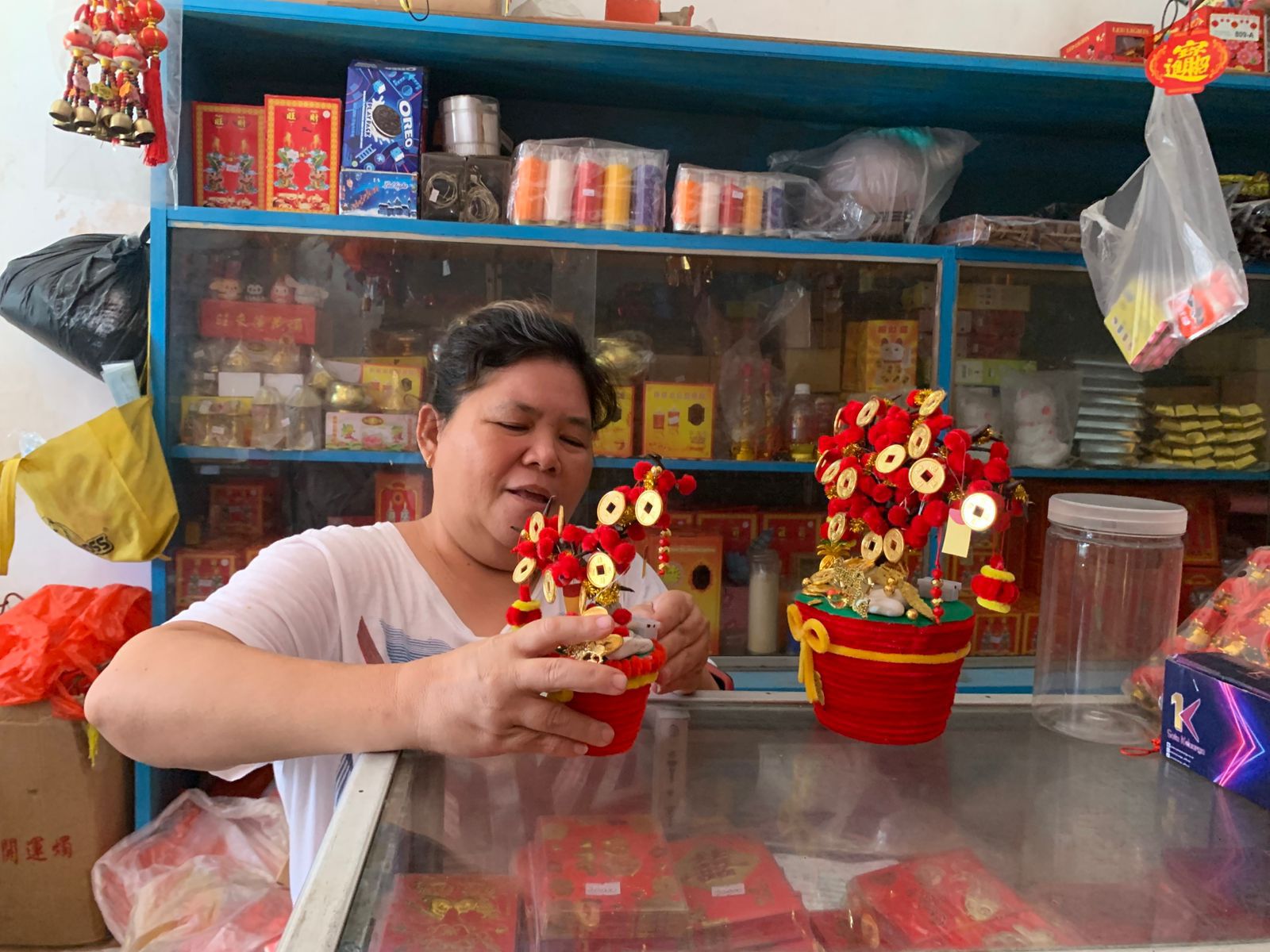 Jelang Tahun Baru Imlek, Penjualan Pernak-Pernik di Kampung Cina Bengkulu Menurun