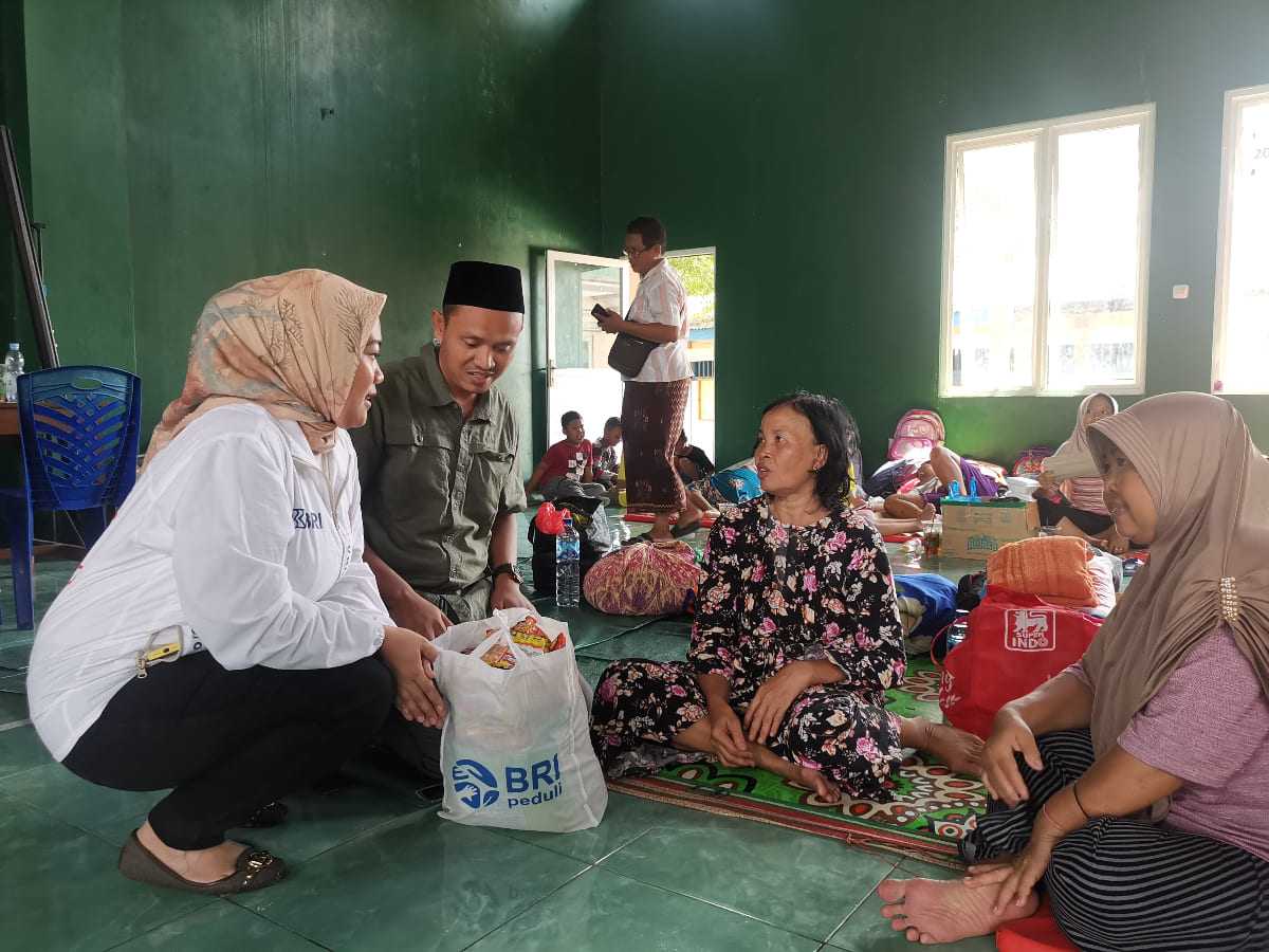 Tanggap Bencana Banjir, BRI Peduli Salurkan Bantuan Bagi Warga Terdampak di Grobogan dan Demak