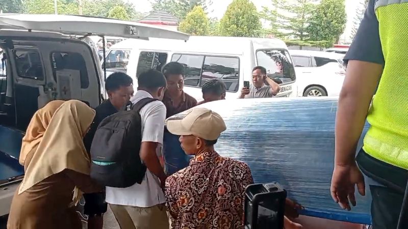Haru di Bandara Fatmawati Bengkulu, Jenazah PMI asal Kaur Meninggal di Taiwan Dipulangkan