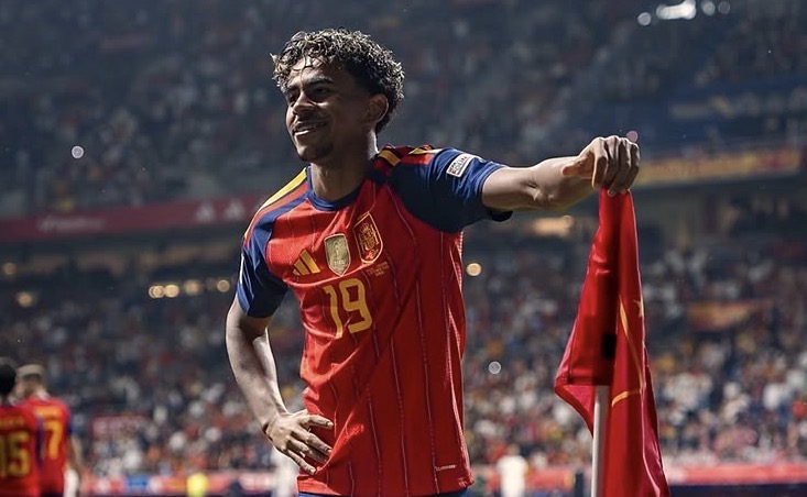 Spanyol Hajar Ceko 3-1, La Roja Sapu Bersih Tiga Laga