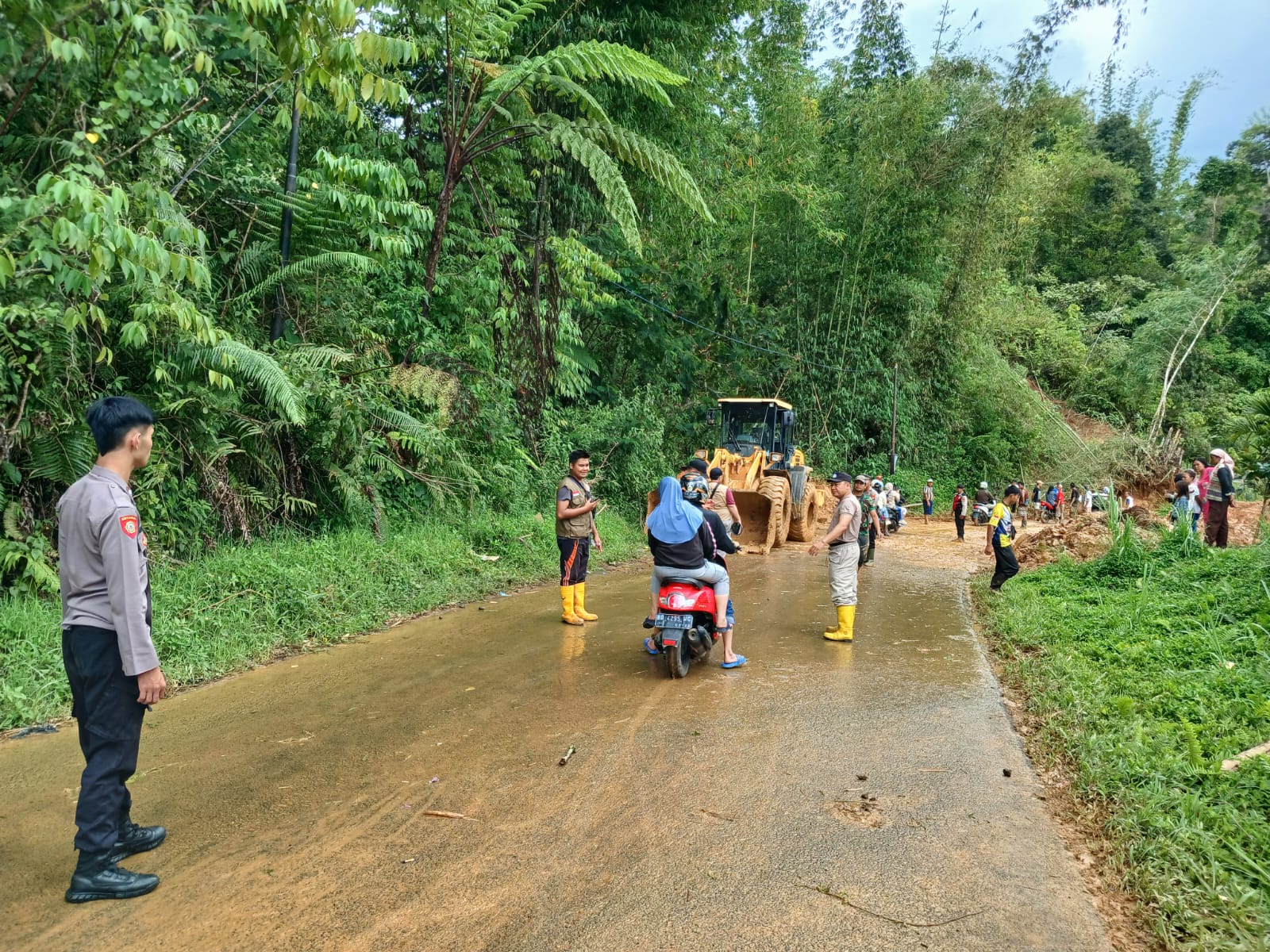 Akses Jalan Curup-Muara Aman Lebong Kembali Dibuka dengan Sistem Buka Tutup