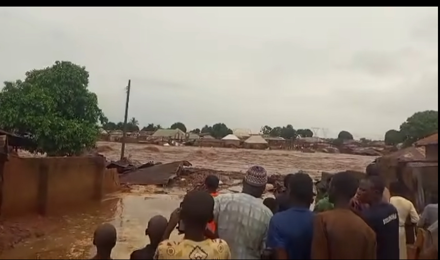 Banjir Bandang Terjang Nigeria: 151 Orang Tewas, Ribuan Mengungsi