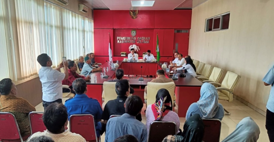 Desak Pemecatan Permanen Kades Dusun Baru, Puluhan Warga Seluma Datangi Kantor Bupati 