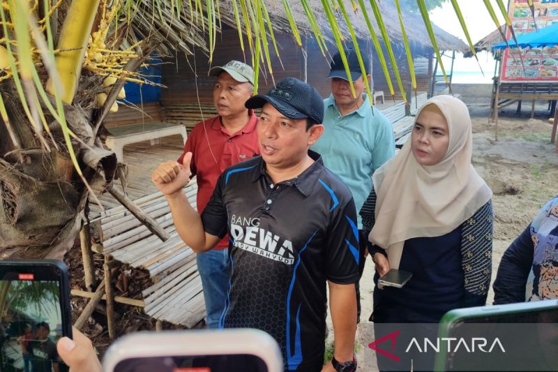 Pemkot Bengkulu Galang Warga Jaga Kebersihan dan Percantik Wisata Pantai Panjang