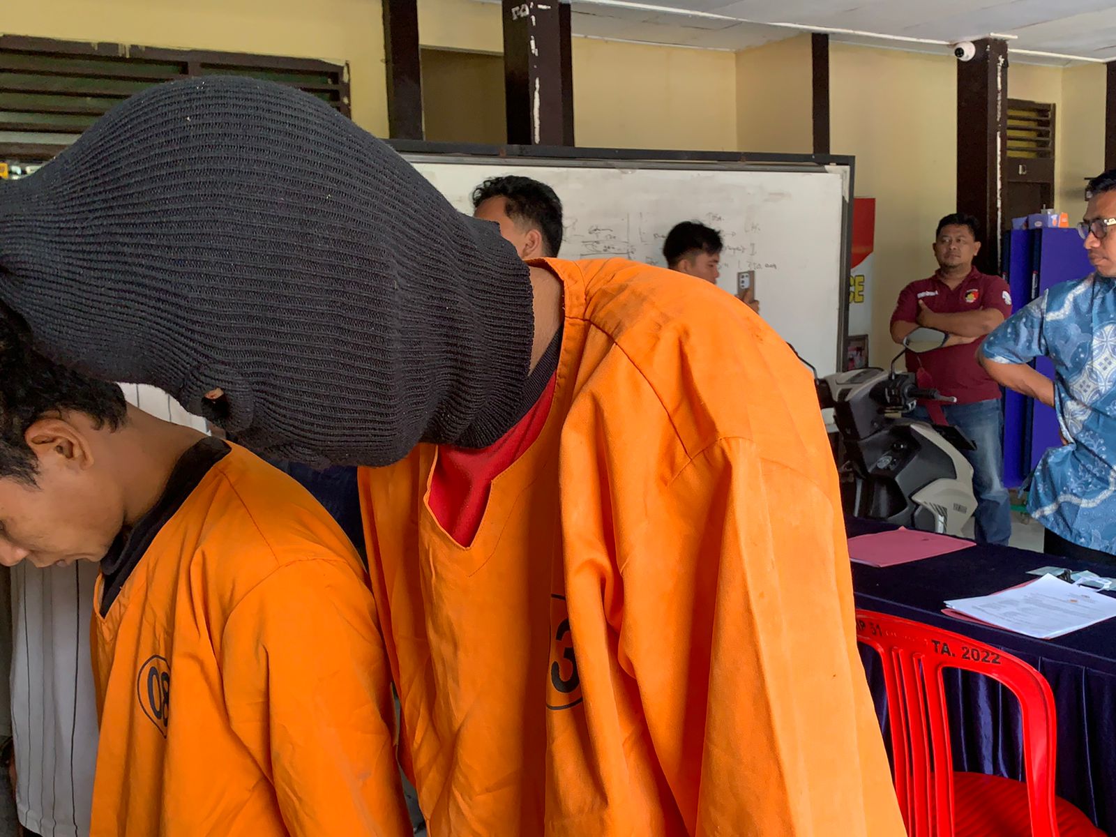 Usai Curi Motor, Pria Ini Tertangkap karena Tabrak Gerobak Pedagang Kaki Lima