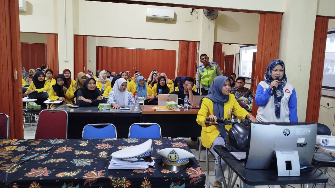 Kartini Masa Kini, Ribuan Perempuan Belajar Safety Riding dengan Berbagai Simulasi Berkendara