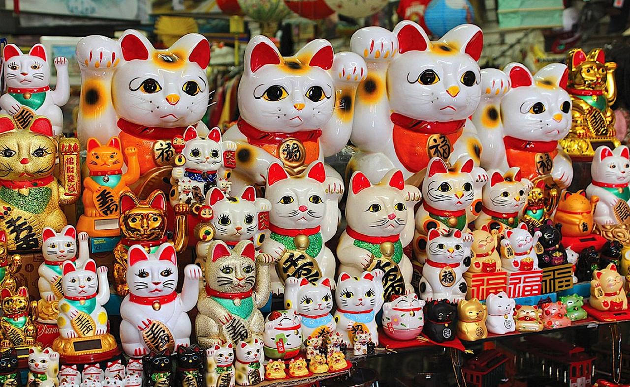 Siapkan Patung Kucing Emas di Toko Anda! Ini Arti Kucing Emas Menurut Budaya China 