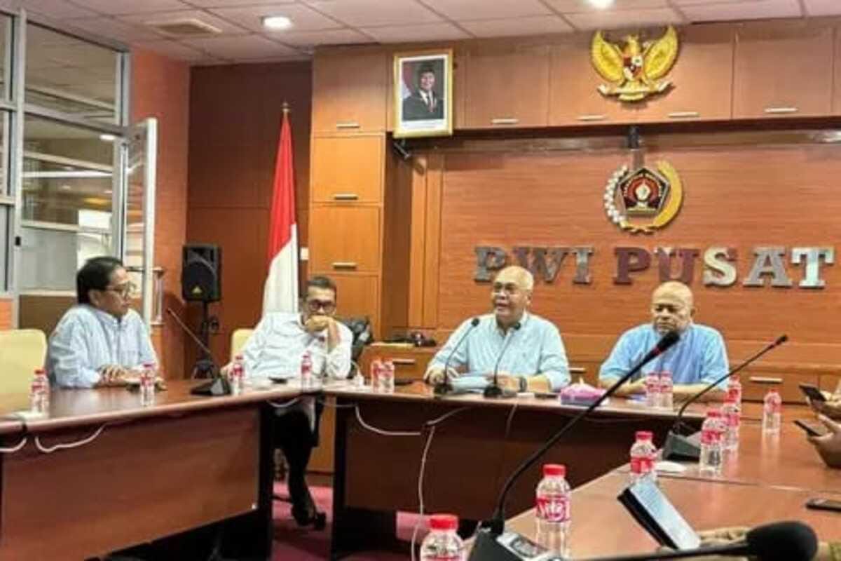 Hotman Paris Diminta Minta Maaf ke Insan Pers, PWI Pusat: Wartawan Dilindungi UU Pers