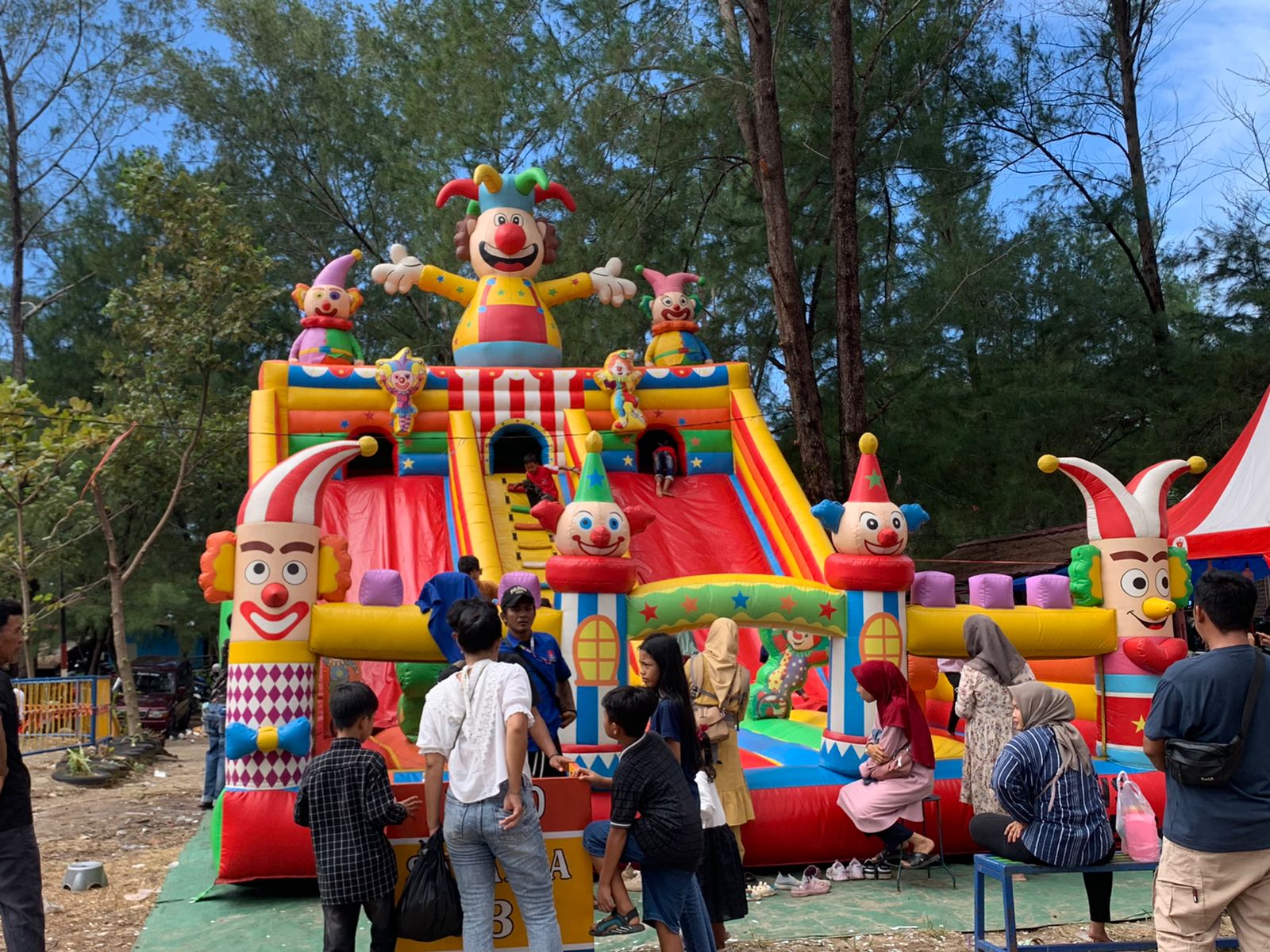 Baru Beberapa Hari, Rumah Boneka di Festival Tabut Raup Jutaan Rupiah! Ini Rahasianya